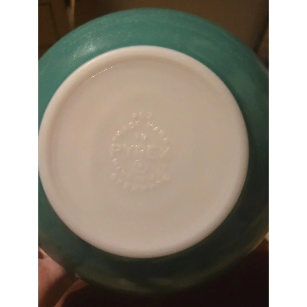Vintage Pyrex 403 Teal Green Mixing Bowl 2.5 Quart Round Nesting Opal Glass